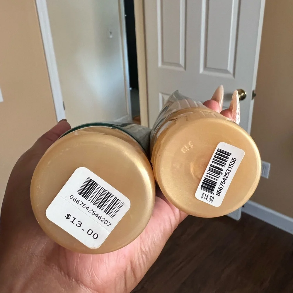 Bath & Body Works Vanilla Bean Noel Body Cream and Scrub Set - Picture 5 of 5